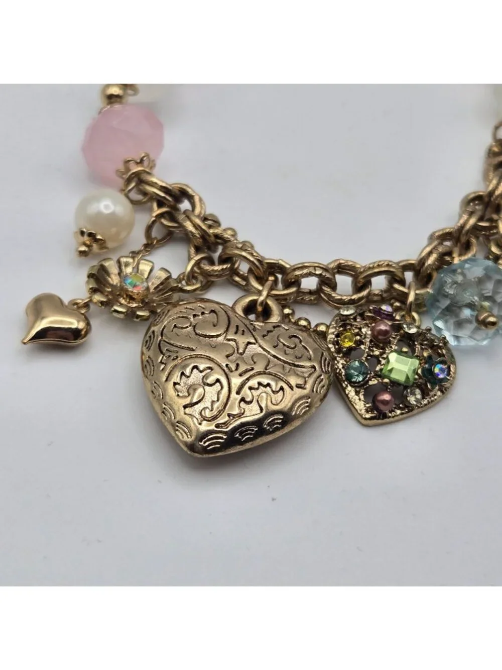 Betsy Johnson Gold Tone Charm Bracelet Pink White Beads Heart Pendants